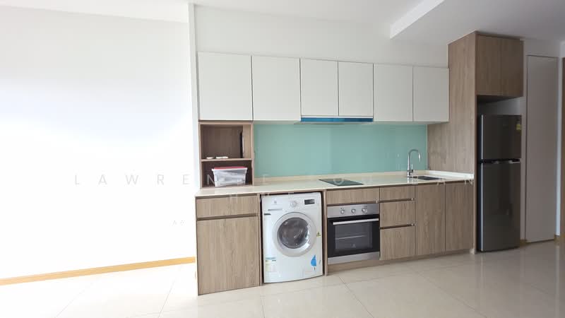 Kingsford Waterbay Condominium For Sale at S$ 750,000 | PropertyGuru Singapore - Kitchen