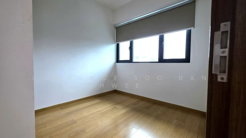 Kingsford Waterbay Condominium For Sale at S$ 750,000 | PropertyGuru Singapore - MasterBedroom