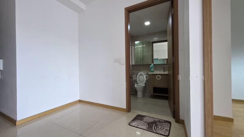 Kingsford Waterbay Condominium For Sale at S$ 750,000 | PropertyGuru Singapore - Dining Corner Area