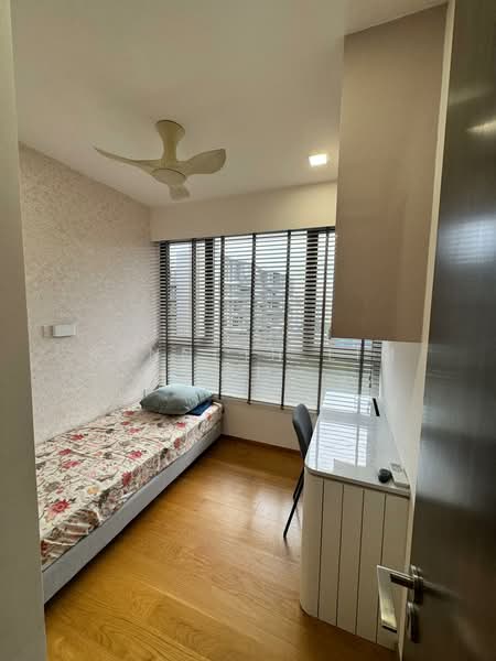 Grandeur Park Residences Condominium For Sale at S$ 3,088,000 | PropertyGuru Singapore - Bedroom