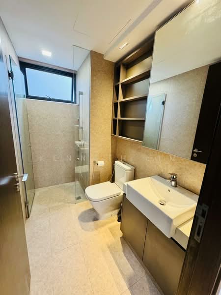 Grandeur Park Residences Condominium For Sale at S$ 3,088,000 | PropertyGuru Singapore - Bathroom