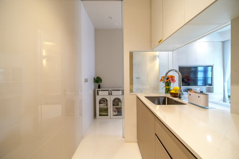 Mont Botanik Residence Condominium For Sale at S$ 1,350,000 | PropertyGuru Singapore - Kitchen