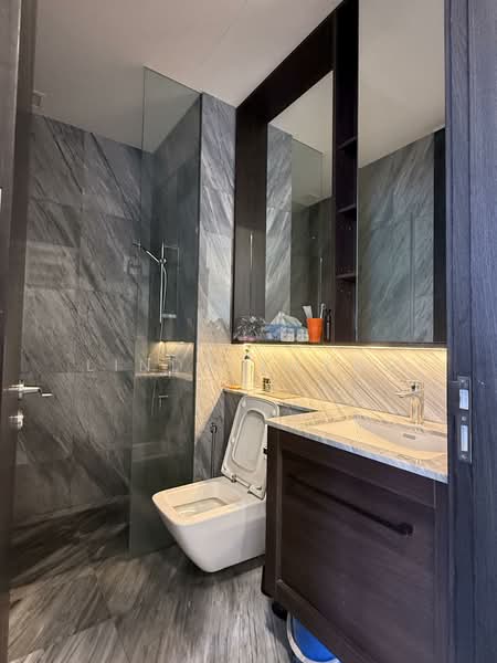 Sky Everton Condominium For Sale at S$ 2,480,000 | PropertyGuru Singapore - Bathroom