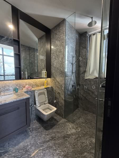 Sky Everton Condominium For Sale at S$ 2,480,000 | PropertyGuru Singapore - Bathroom