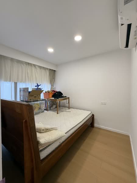 Sky Everton Condominium For Sale at S$ 2,480,000 | PropertyGuru Singapore - Bedroom