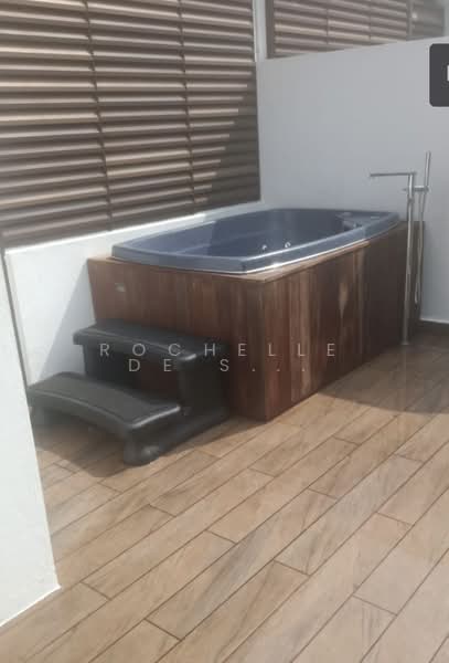 Greenwood Mews, 271 Greenwood Avenue, 5 Bedrooms, 3,165 sqft, Cluster House For Rent, by Rochelle De S Meegolle, 500081380 - PropertyGuru.com.sg