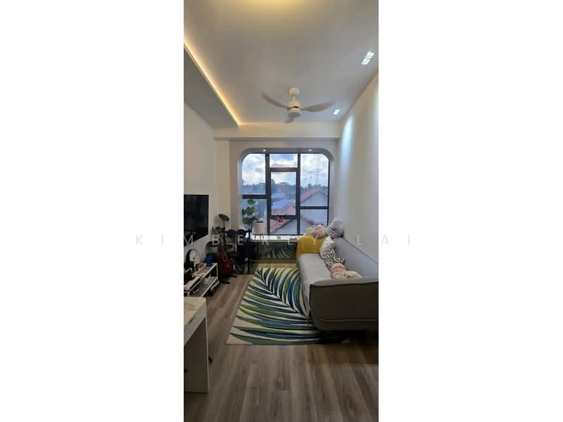 For investor/families, $2M 3 bed 3 bath + yard can become 4 bed. 7 mins to MRT, 1km to Ai Tong Condominium For Sale at S$ 2,038,000 | PropertyGuru Singapore - Living Room