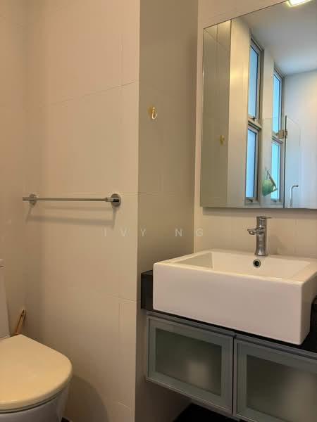 The Inspira Condominium For Sale at S$ 2,780,000 | PropertyGuru Singapore - Bathroom