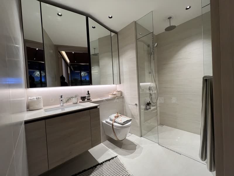 Narra Residences Condominium For Sale at S$ 1,430,000 | PropertyGuru Singapore - Bathroom