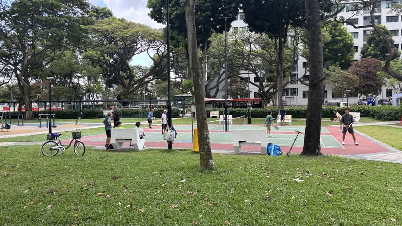 222 Lorong 8 Toa Payoh HDB Flat For Sale at S$ 500,000 | PropertyGuru Singapore - Exterior