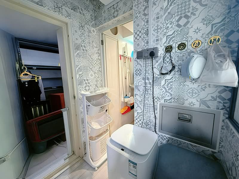 The Pearl @ Mount Faber Condominium For Sale at S$ 2,250,000 | PropertyGuru Singapore - Yard and store room/ helper room