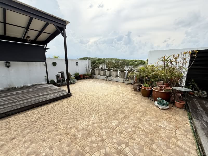 Celadon View Condominium For Sale at S$ 2,880,000 | PropertyGuru Singapore - Exterior