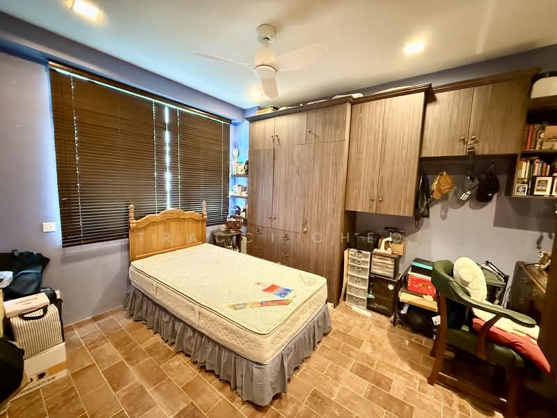 Celadon View Condominium For Sale at S$ 2,880,000 | PropertyGuru Singapore - Bedroom