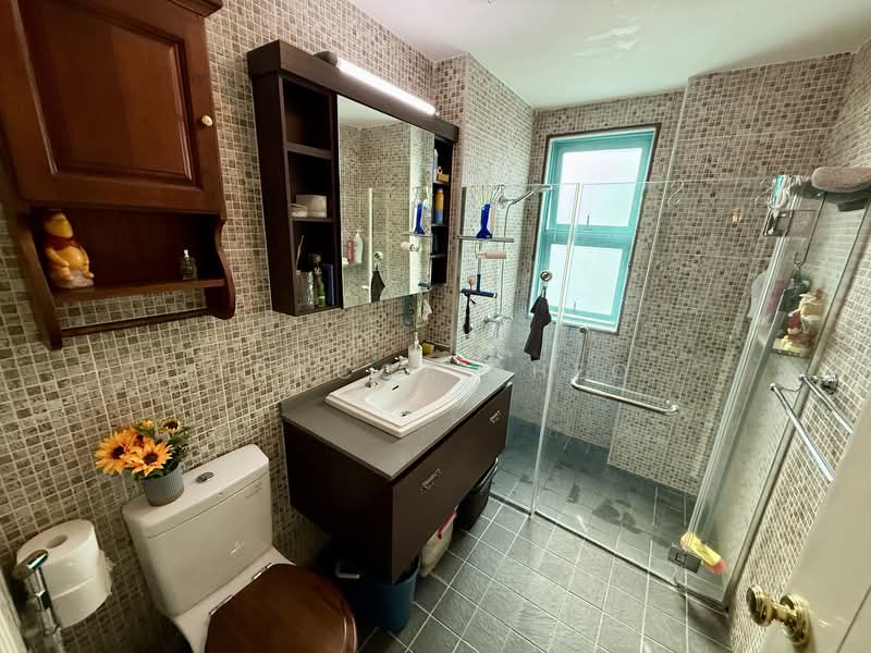 Celadon View Condominium For Sale at S$ 2,880,000 | PropertyGuru Singapore - Bathroom