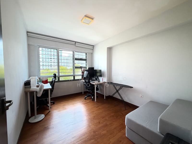 677D Punggol Drive HDB Flat For Sale at S$ 780,000 | PropertyGuru Singapore - Study