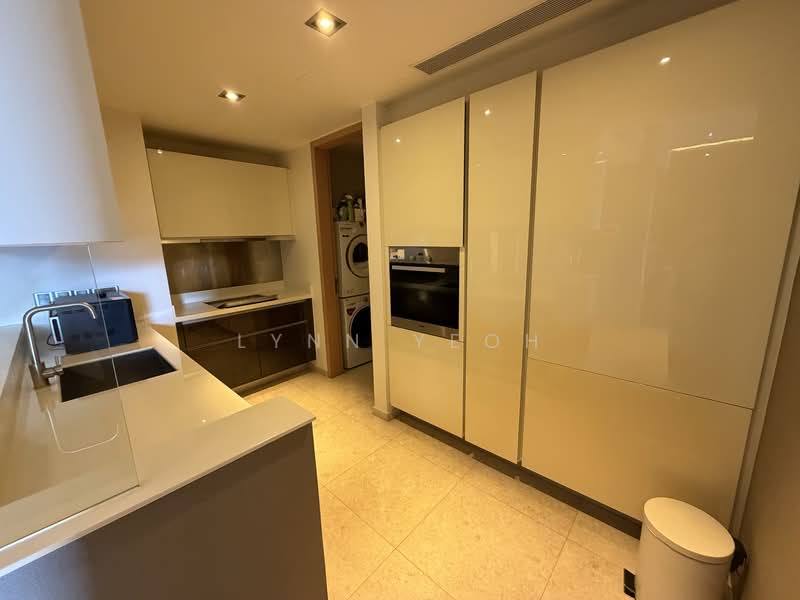 Marina Bay Suites, 3 Central Boulevard, 4 Bedrooms, 2,045 sqft, Apartment For Rent, by Lynn Yeoh, 500081450 - Kitchen - PropertyGuru.com.sg