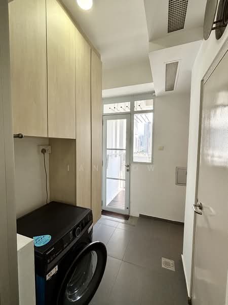 The Parc Condominium, 15 West Coast Walk, 4 Bedrooms, 1,464 sqft, Condominium For Rent, by Ian Low, 500081461 - Good size yard  - PropertyGuru.com.sg