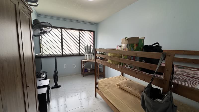 445 Hougang Avenue 8 HDB Flat For Sale at S$ 720,000 | PropertyGuru Singapore - Bedroom