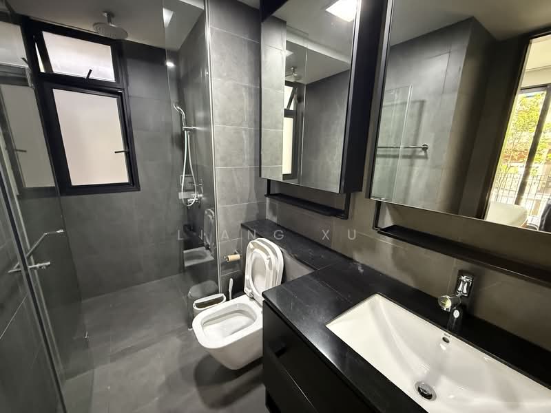 Park Colonial, 4 Woodleigh Lane, 3 Bedrooms, 980 sqft, Condominium For Rent, by Liang Xu, 500081491 - Master Bathroom - PropertyGuru.com.sg