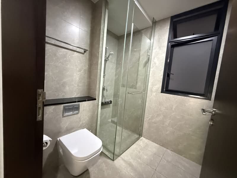 Park Colonial, 4 Woodleigh Lane, 3 Bedrooms, 980 sqft, Condominium For Rent, by Liang Xu, 500081491 - Common Bathroom - PropertyGuru.com.sg