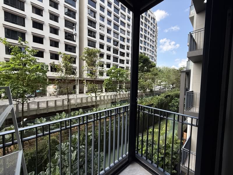 Park Colonial, 4 Woodleigh Lane, 3 Bedrooms, 980 sqft, Condominium For Rent, by Liang Xu, 500081491 - Master Bedroom Balcony - PropertyGuru.com.sg