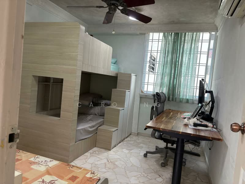 334 Woodlands Street 32 HDB Flat For Sale at S$ 519,990 | PropertyGuru Singapore - Bedroom