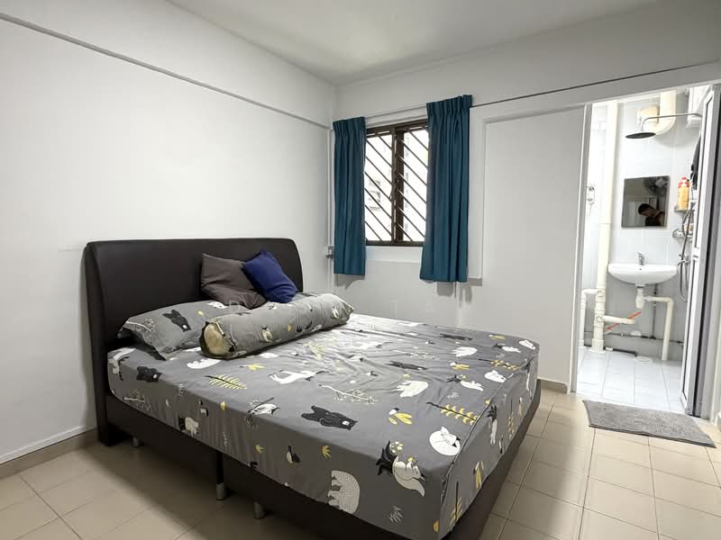 219 Bukit Batok Street 21, 219 Bukit Batok Street 21, 2 Bedrooms, 721 sqft, HDB Flat For Rent, by Dash Tan, 500081513 - Bedroom - PropertyGuru.com.sg