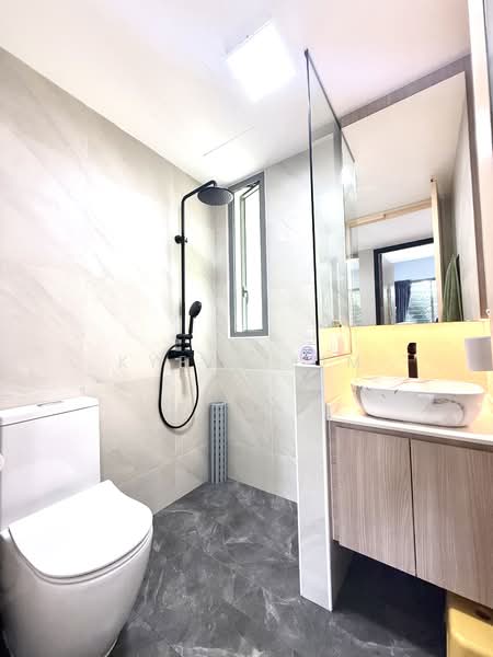 Skies Miltonia Condominium For Sale at S$ 1,288,000 | PropertyGuru Singapore - Bathroom