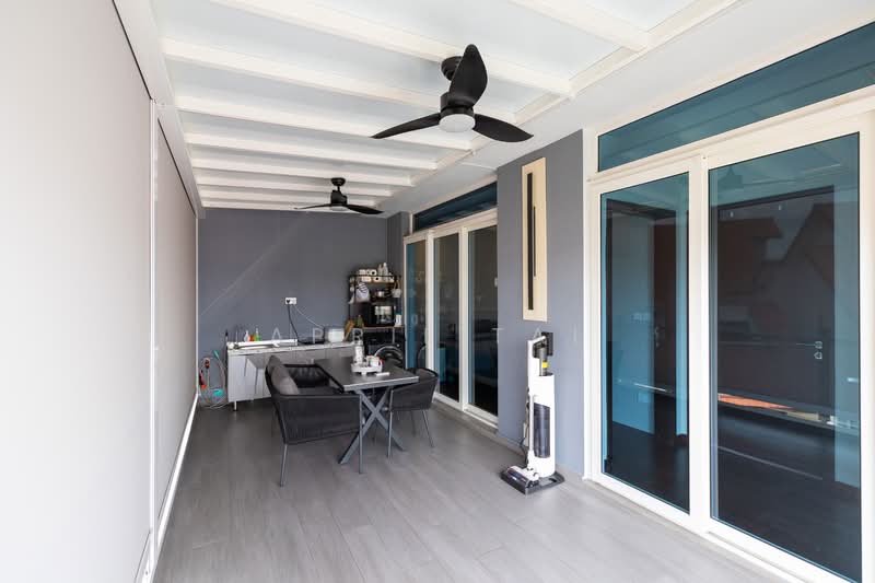 Eastwood Regency Condominium For Sale at S$ 1,700,000 | PropertyGuru Singapore - Balcony