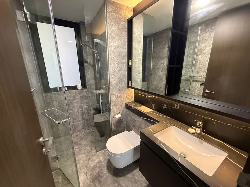 Hyll on Holland Condominium For Sale at S$ 3,000,000 | PropertyGuru Singapore - Bathroom