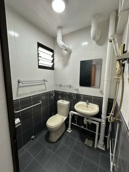 750 Yishun Street 72, 750 Yishun Street 72, 2 Bedrooms, 980 sqft, HDB Flat For Rent, by Tan Ming Jie Darius, 500081548 - Bathroom - PropertyGuru.com.sg