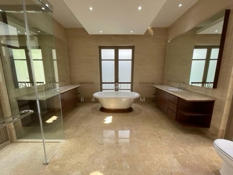 Renovated Belmont Road GCB Near MRT Nanyang Pri School, Belmont Road, 5 Bedrooms, 7,200 sqft, Good Class Bungalow For Rent, by Ray Lim, 500081573 - Bathroom - PropertyGuru.com.sg