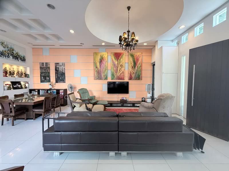 Bright & Spacious Renovated Corner Terrace in Opera Estate Corner Terrace For Sale at S$ 6,499,999 | PropertyGuru Singapore - Living Room 