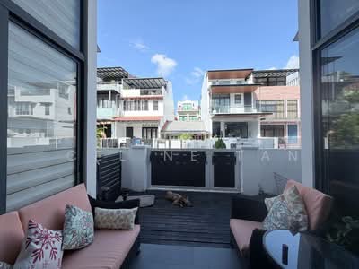 For Sale - Don't Miss! Renovated Corner Terrace in OPERA ESTATE