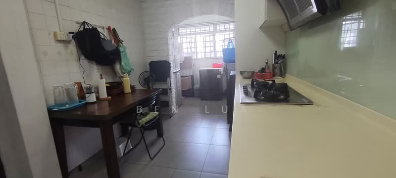 411 Woodlands Street 41 HDB Flat For Sale at S$ 1,180,000 | PropertyGuru Singapore - Kitchen