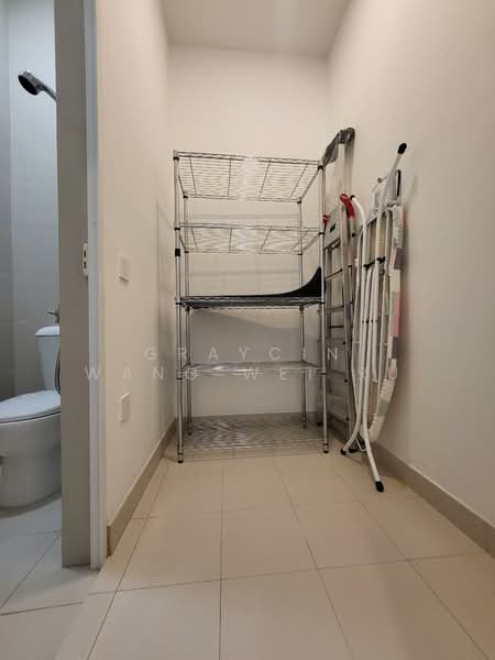 The Crest, 101 Prince Charles Crescent, 3 Bedrooms, 1,378 sqft, Condominium For Rent, by Graycin Wang Wei Ru, 500081597 - Bathroom - PropertyGuru.com.sg