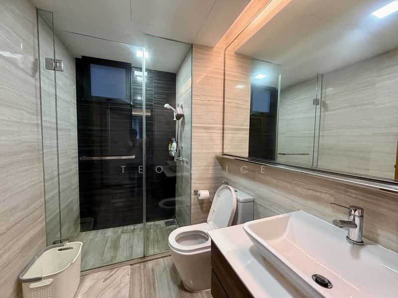Watertown Condominium For Sale at S$ 2,600,000 | PropertyGuru Singapore - Bathroom