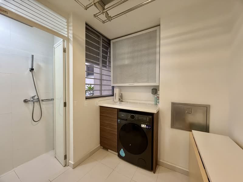 Watertown Condominium For Sale at S$ 2,600,000 | PropertyGuru Singapore - Bathroom