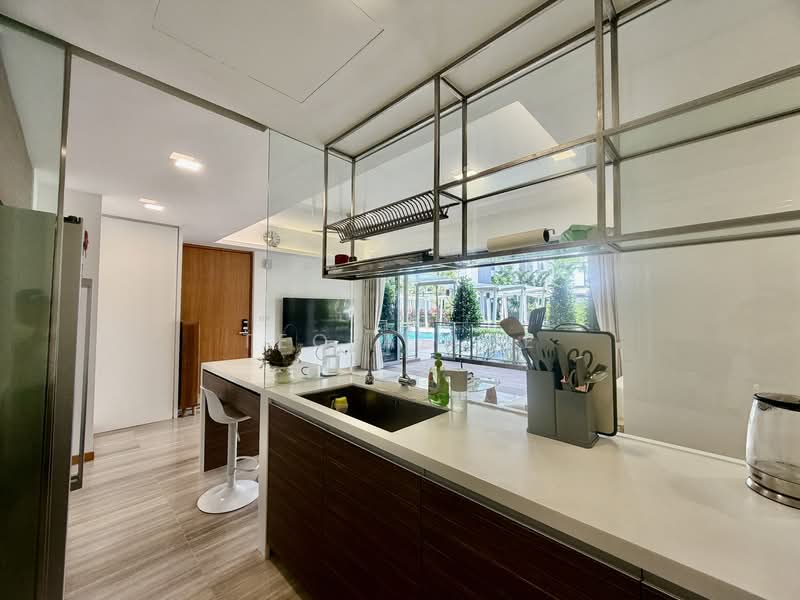 Watertown Condominium For Sale at S$ 2,600,000 | PropertyGuru Singapore - Kitchen