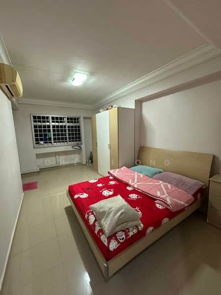 743 Woodlands Circle HDB Flat For Sale at S$ 588,000 | PropertyGuru Singapore - Bedroom