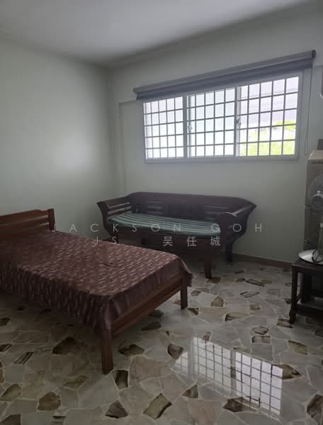329 Jurong East Avenue 1, 329 Jurong East Avenue 1, 2 Bedrooms, 796 sqft, HDB Flat For Rent, by Jackson Goh JS  吴任城, 500081603 - Bedroom - PropertyGuru.com.sg
