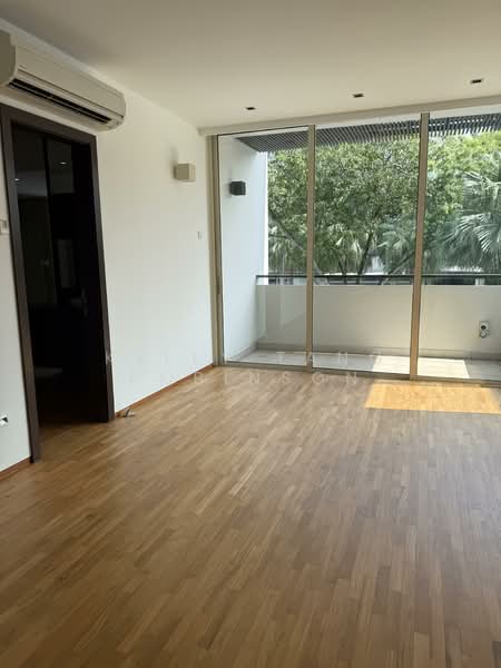 Coronation Road West, Coronation Road West, 5 Bedrooms, 4,800 sqft, Semi-Detached House For Rent, by Kelly Tang Robinson, 500081604 - Balcony - PropertyGuru.com.sg