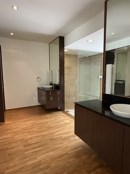 Coronation Road West, Coronation Road West, 5 Bedrooms, 4,800 sqft, Semi-Detached House For Rent, by Kelly Tang Robinson, 500081604 - Bathroom - PropertyGuru.com.sg