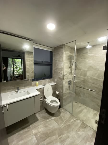 Lake Grande, 2 Jurong Lake Link, 4 Bedrooms, 1,012 sqft, Condominium For Rent, by Elena Au, 500081613 - Bathroom - PropertyGuru.com.sg