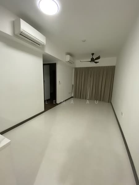 Lake Grande, 2 Jurong Lake Link, 4 Bedrooms, 1,012 sqft, Condominium For Rent, by Elena Au, 500081613 - Living Room - PropertyGuru.com.sg