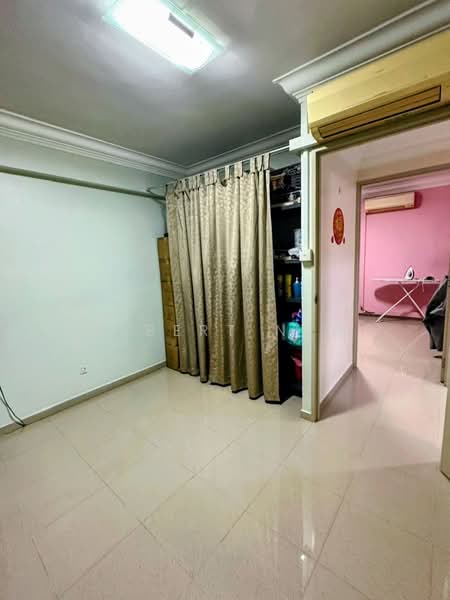 743 Woodlands Circle HDB Flat For Sale at S$ 588,000 | PropertyGuru Singapore - Interior