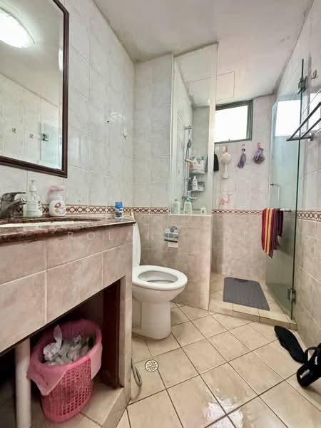 Yew Mei Green Condominium For Sale at S$ 1,388,000 | PropertyGuru Singapore - Bathroom