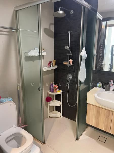 Natura @ Hillview, 18 Hillview Terrace, 1 Bedroom, 452 sqft, Condominium For Rent, by Michelle Lim, 500081621 - Bathroom - PropertyGuru.com.sg