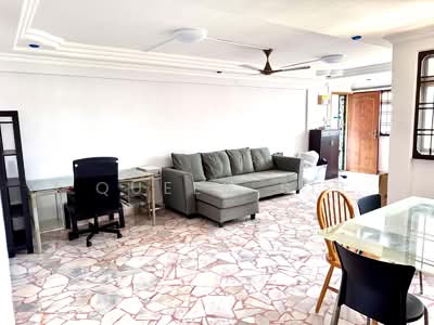 For Sale - 211 Tampines Street 23