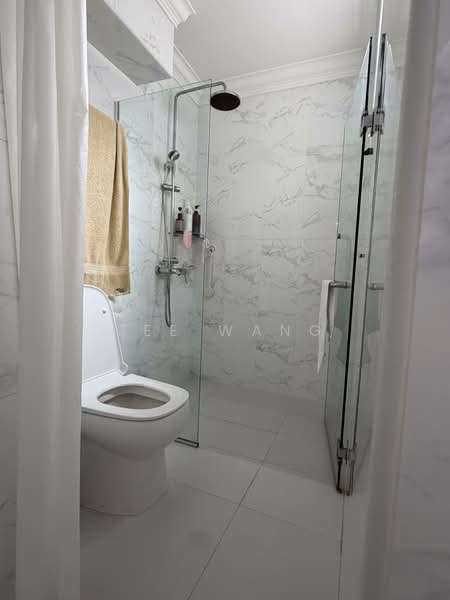 Bedok South Avenue 3 HDB Flat For Sale at S$ 630,000 | PropertyGuru Singapore - Bathroom